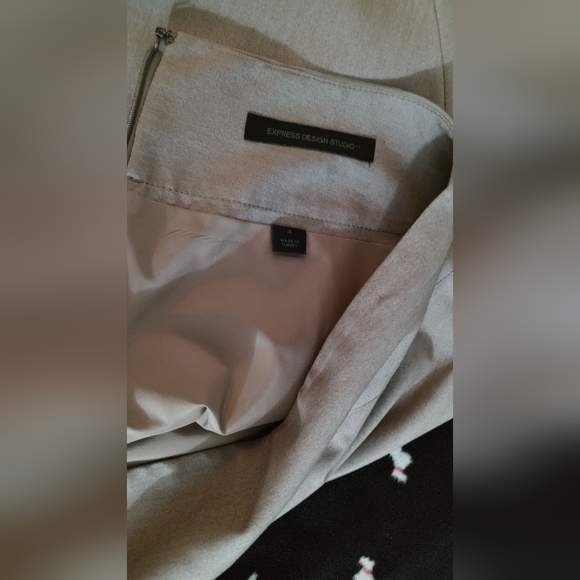 **SOLD** Express Design Studios Tan Straight Pencil Skirt Sz 4 A Line - Picture 3 of 5